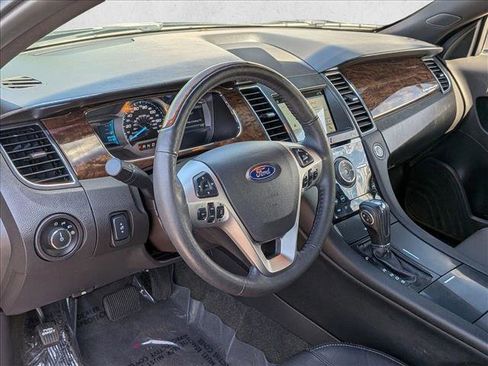 Used 2018 Ford Taurus Limited FWD image 10