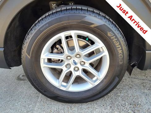 Used 2025 Ford Explorer Active image 28