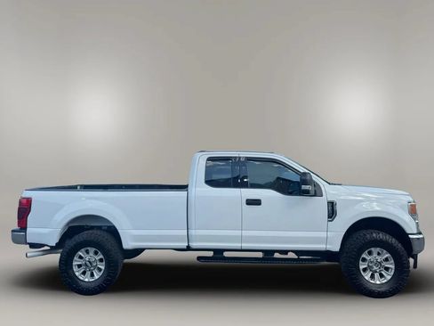 Used 2021 Ford F250 XLT w/ XLT Value Package AWD/4WD image 8