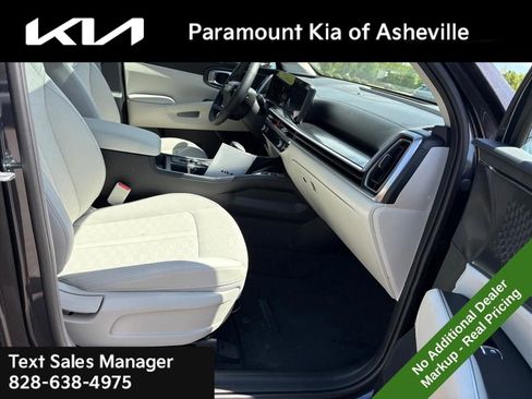 New 2026 Kia Sorento S FWD image 20