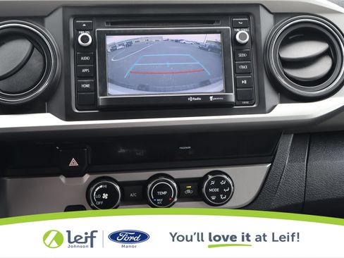 Used 2016 Toyota Tacoma SR5 w/ SR5 Appearance Package (SN) image 23