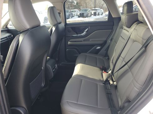 New 2026 Lincoln Corsair Premiere image 25