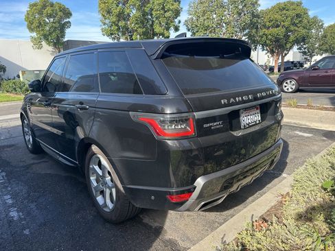 Used 2018 Land Rover Range Rover Sport HSE image 4