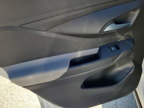 Certified 2024 Buick Envista Avenir FWD image 11