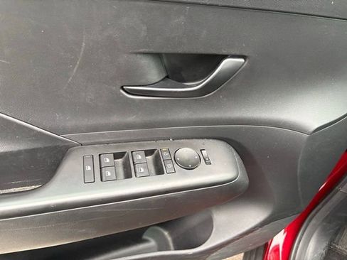 Certified 2024 Hyundai Kona SEL image 8