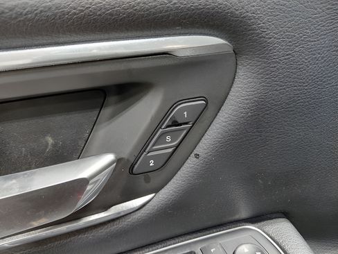 Used 2020 RAM 1500 Laramie AWD/4WD image 8