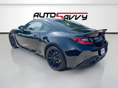 Used 2025 Toyota GR86 Premium RWD image 5