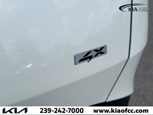 New 2026 Kia Sportage LX image 10