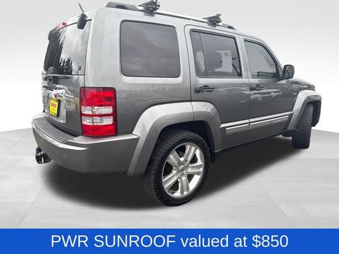 Used 2012 Jeep Liberty Limited Jet w/ Comfort/Convenience Group image 7