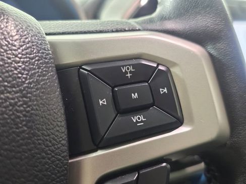 Used 2020 Ford F150 Lariat image 36