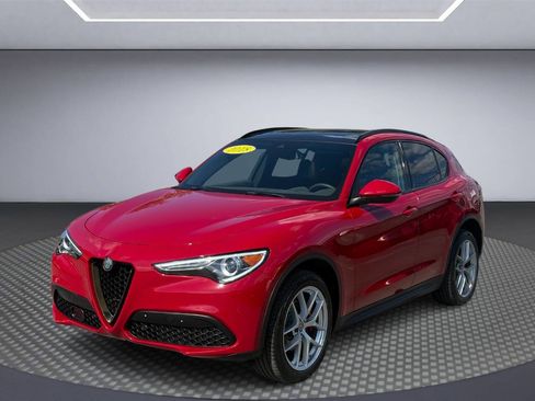 Used 2018 Alfa Romeo Stelvio Ti Sport image 3
