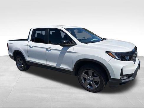 Used 2024 Honda Ridgeline TrailSport image 6