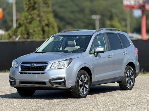 Used 2018 Subaru Forester 2.5i Premium AWD/4WD image 6