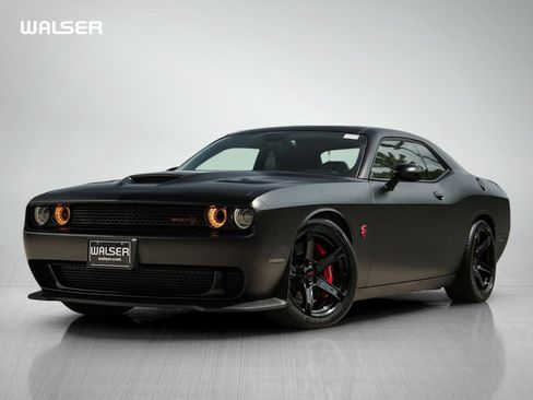 Used 2015 Dodge Challenger SRT Hellcat RWD image 1