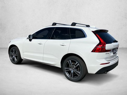 Used 2021 Volvo XC60 T5 Momentum w/ Premium Package FWD image 7