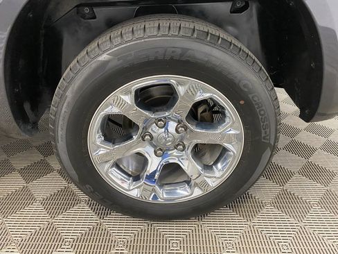 Used 2018 RAM 1500 Laramie image 10