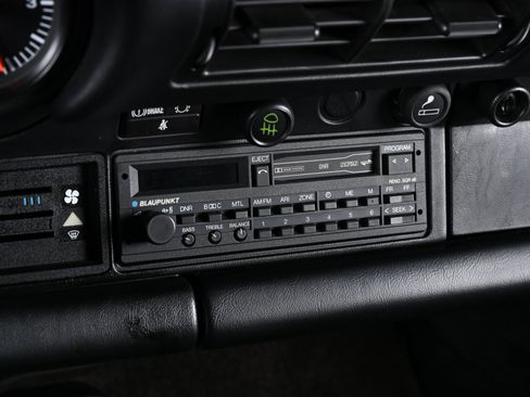 Used 1988 Porsche 911 Carrera RWD image 22