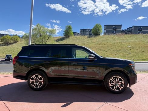 Used 2025 Ford Expedition Active image 8