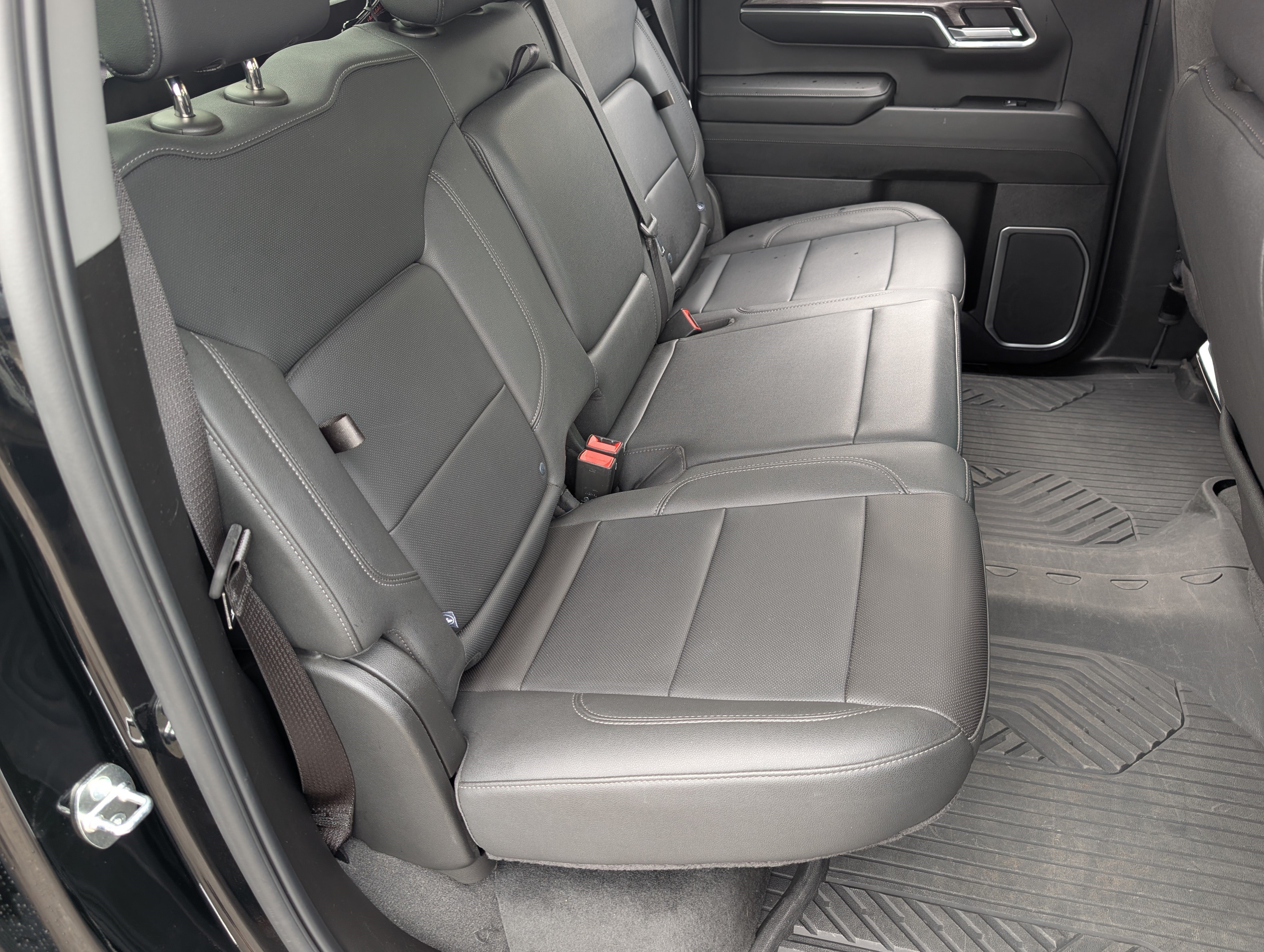 Used 2024 Chevrolet Silverado 1500 LTZ AWD/4WD image 19