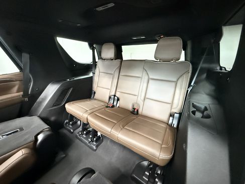 Used 2024 Chevrolet Tahoe High Country image 33