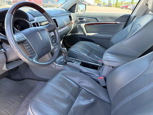 Used 2010 Lincoln MKZ FWD image 17