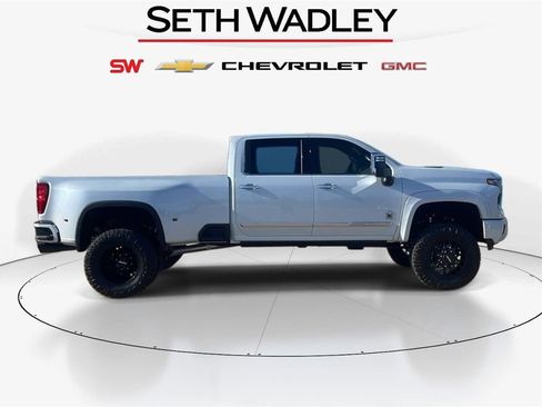 New 2026 Chevrolet Silverado 3500 High Country w/ High Country Premium Package image 8