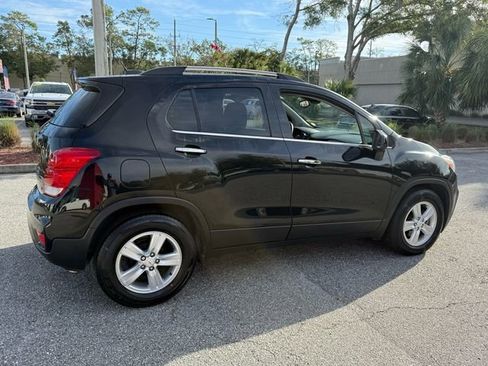 Used 2019 Chevrolet Trax LT w/ LT Convenience Package image 13