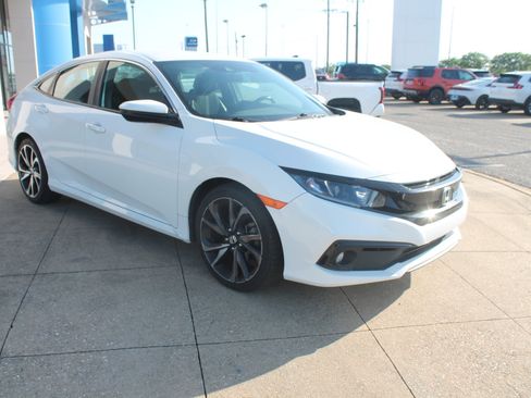 Used 2019 Honda Civic Sport image 1
