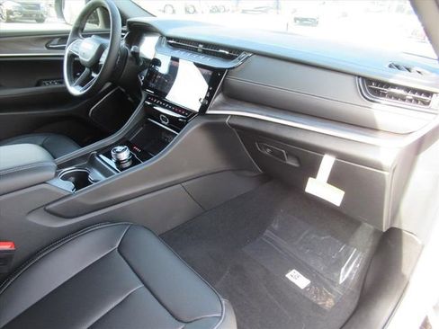 New 2026 Jeep Grand Cherokee L Limited image 11