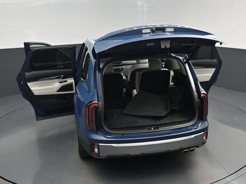 Certified 2024 Kia Telluride EX w/ EX Captain's Chair Package FWD image 30
