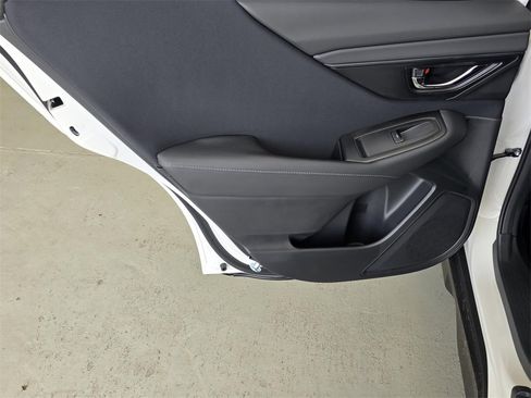 Used 2025 Subaru Outback Premium image 32