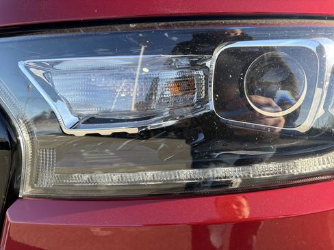 Used 2020 Ford Ranger Lariat w/ Equipment Group 501A Mid image 10