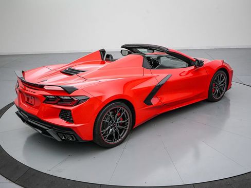 Used 2023 Chevrolet Corvette Stingray Premium Conv w/ Z51 Performance Package RWD image 4