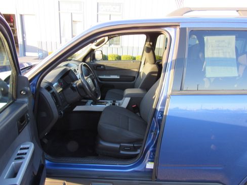 Used 2010 Ford Escape XLT image 13