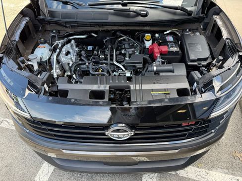 New 2026 Nissan Kicks SR AWD/4WD image 32
