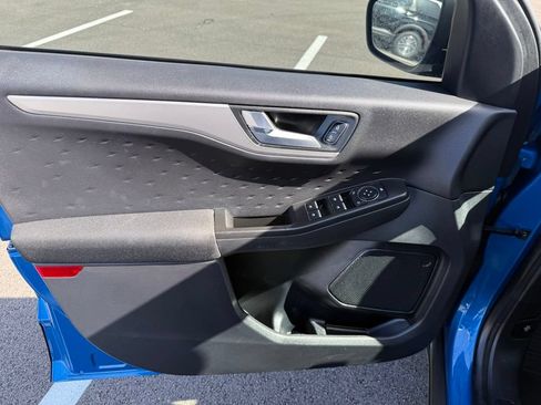 Used 2020 Ford Escape SE Sport FWD image 11