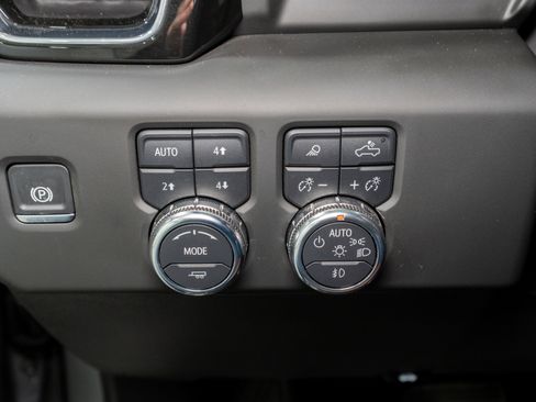 Used 2025 GMC Sierra 1500 Denali Ultimate image 36