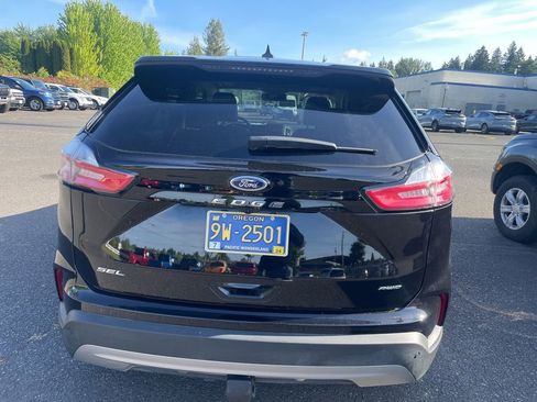 Used 2021 Ford Edge SEL w/ Convenience Package AWD/4WD image 3