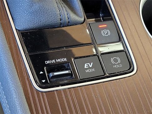 Certified 2023 Toyota Sienna XLE image 15