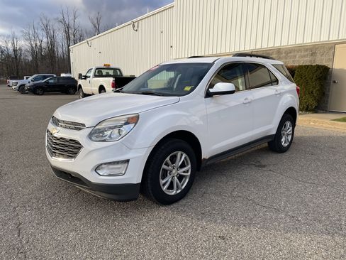 Used 2017 Chevrolet Equinox LT w/ Convenience Package image 8