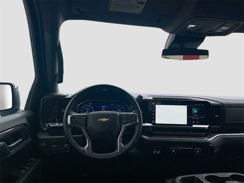 Used 2024 Chevrolet Silverado 1500 LT image 23