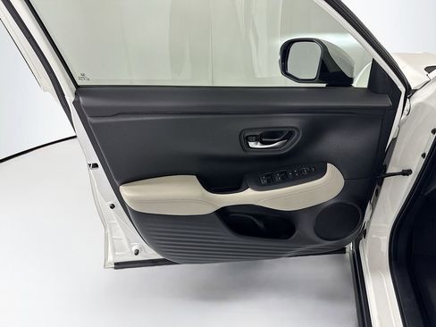 Certified 2024 Honda HR-V LX image 24