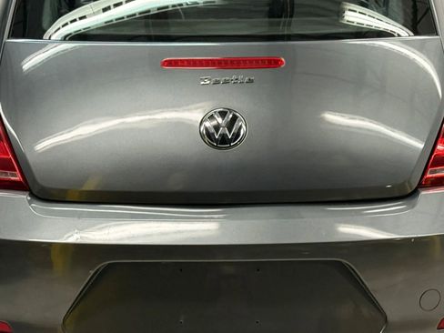 Used 2013 Volkswagen Beetle 2.5 image 11