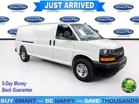 Used 2025 Chevrolet Express 3500 Extended w/ Driver Convenience Package RWD image 1