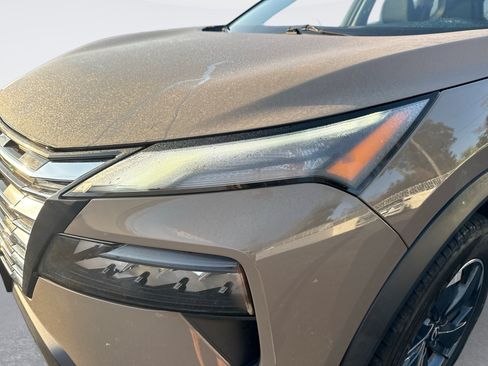 Used 2025 Nissan Rogue SV AWD/4WD image 10