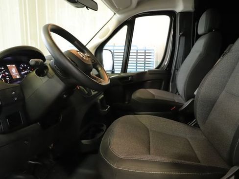 Used 2025 RAM ProMaster 2500 FWD image 13