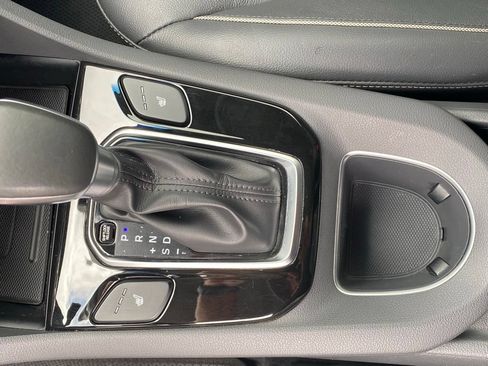 Used 2019 Hyundai Ioniq Limited w/ Ultimate Package 02 FWD image 19