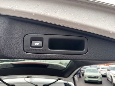 Used 2022 Honda CR-V EX-L image 10