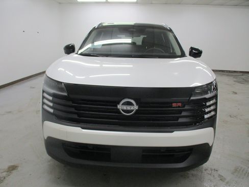 New 2026 Nissan Kicks SR w/ SR Premium Package image 2