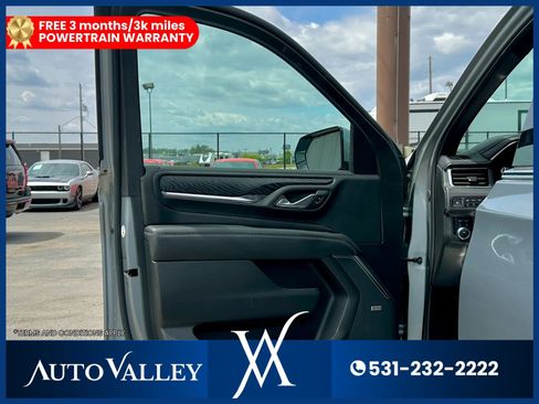 Used 2024 GMC Yukon XL Denali w/ Advanced Technology Package AWD/4WD image 12